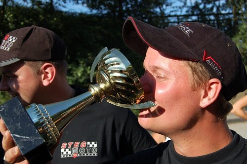 Stegmoto en Rik van Beek winnen in VT 250